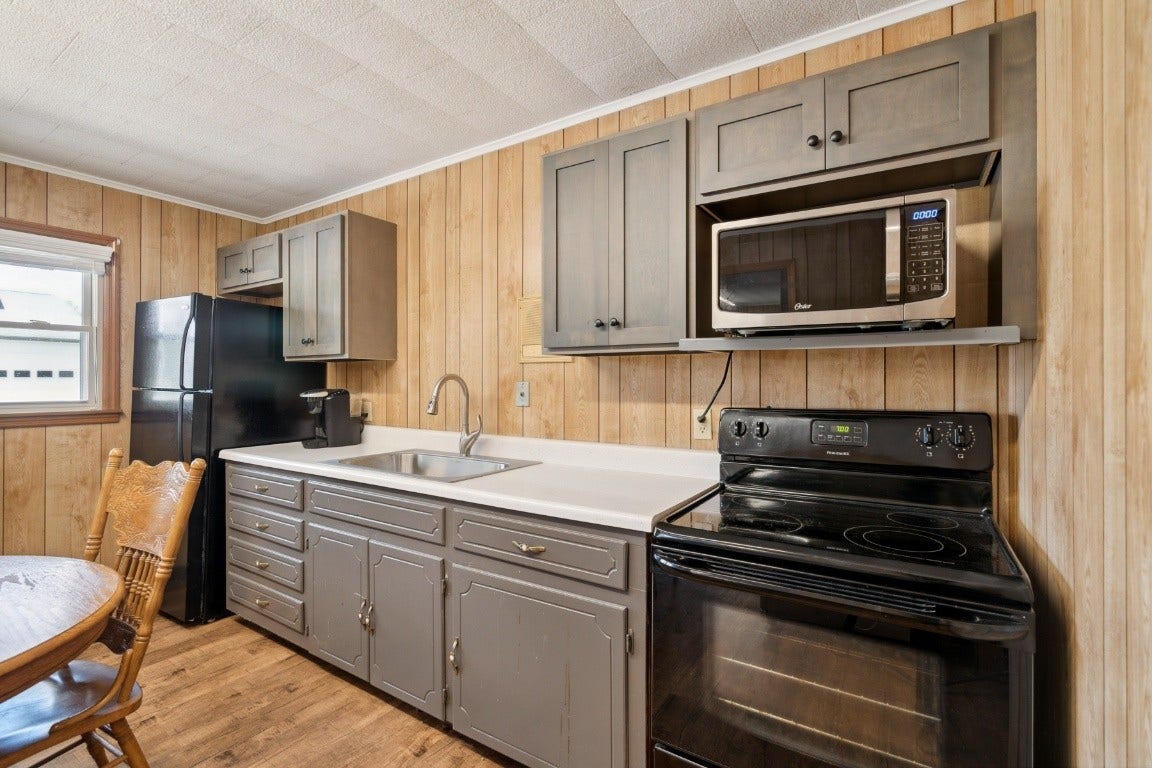 3124 Highway 231 North N, Shelbyville, TN 37160 Guest House Kitchen