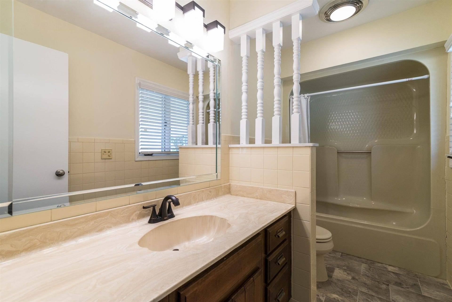 3124 Highway 231 North N, Shelbyville, TN 37160 2nd Bedroom Full Bath Main Home