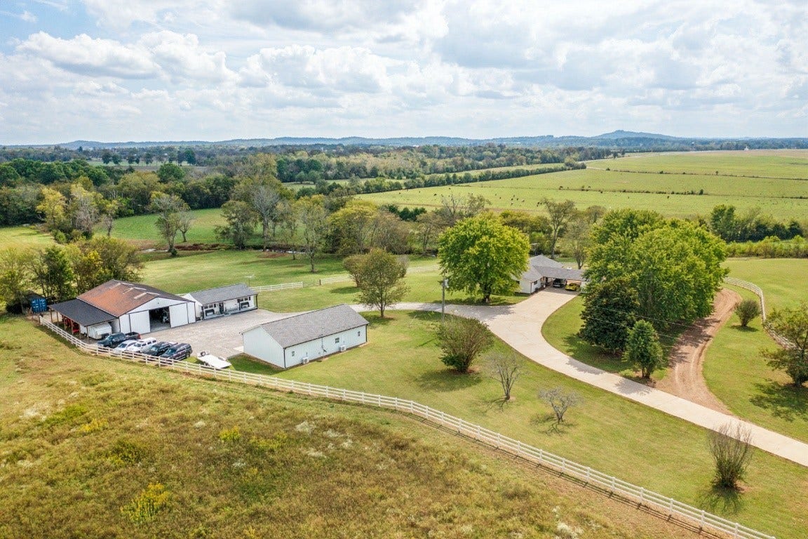 3124 Highway 231 North N, Shelbyville, TN 37160 Beautiful Farm