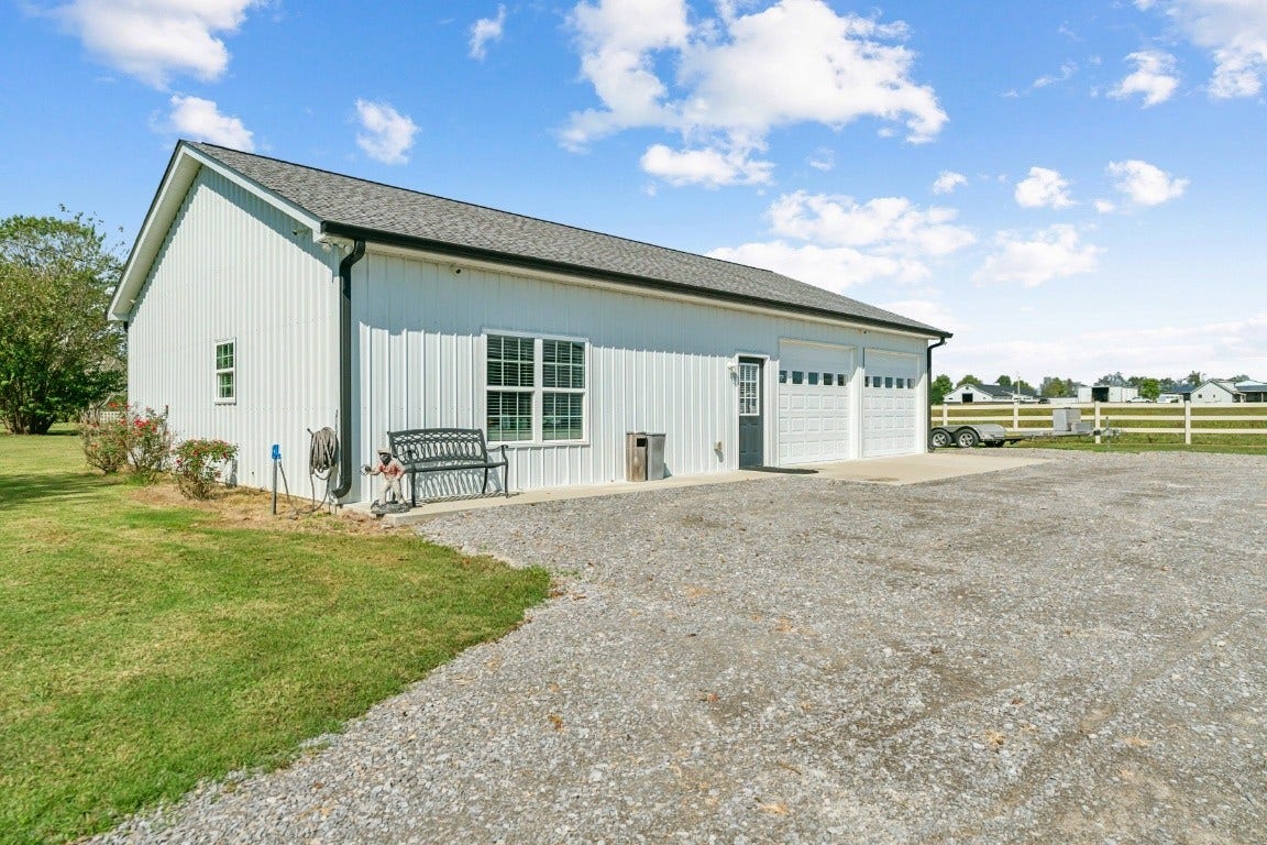3124 Highway 231 North N, Shelbyville, TN 37160 Party House