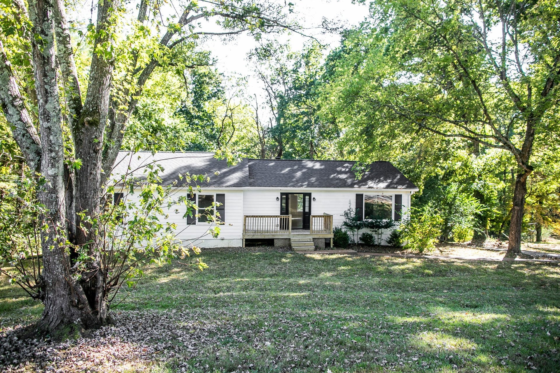 210 Elliott Ct, Columbia, TN 38401