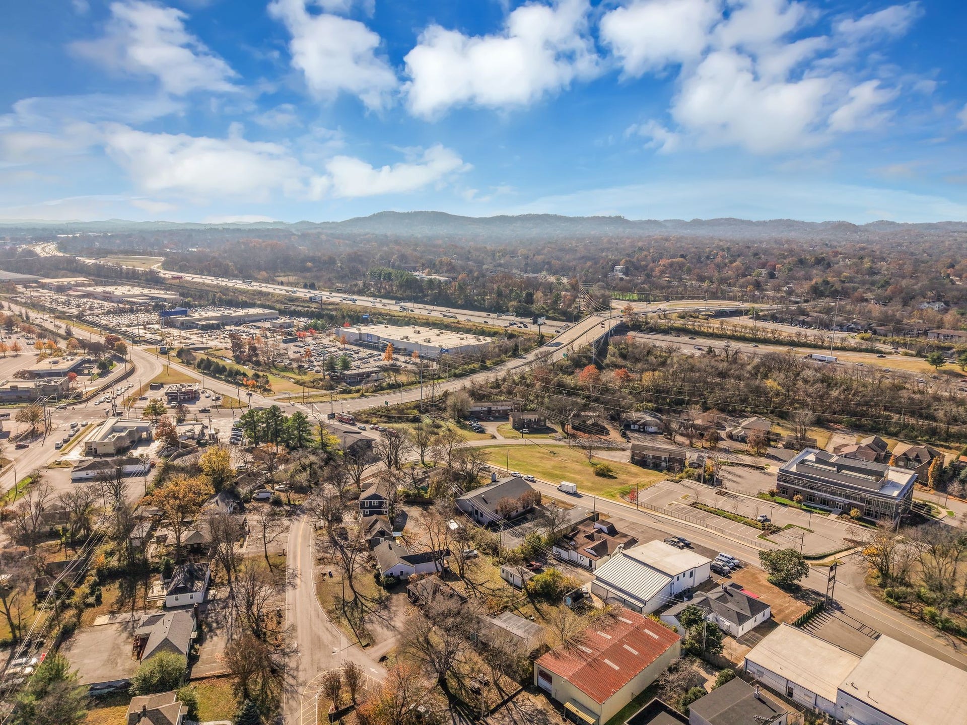 633 W Iris Dr, Nashville, TN 37204 633 W Iris Dr, Nashville, TN 37204