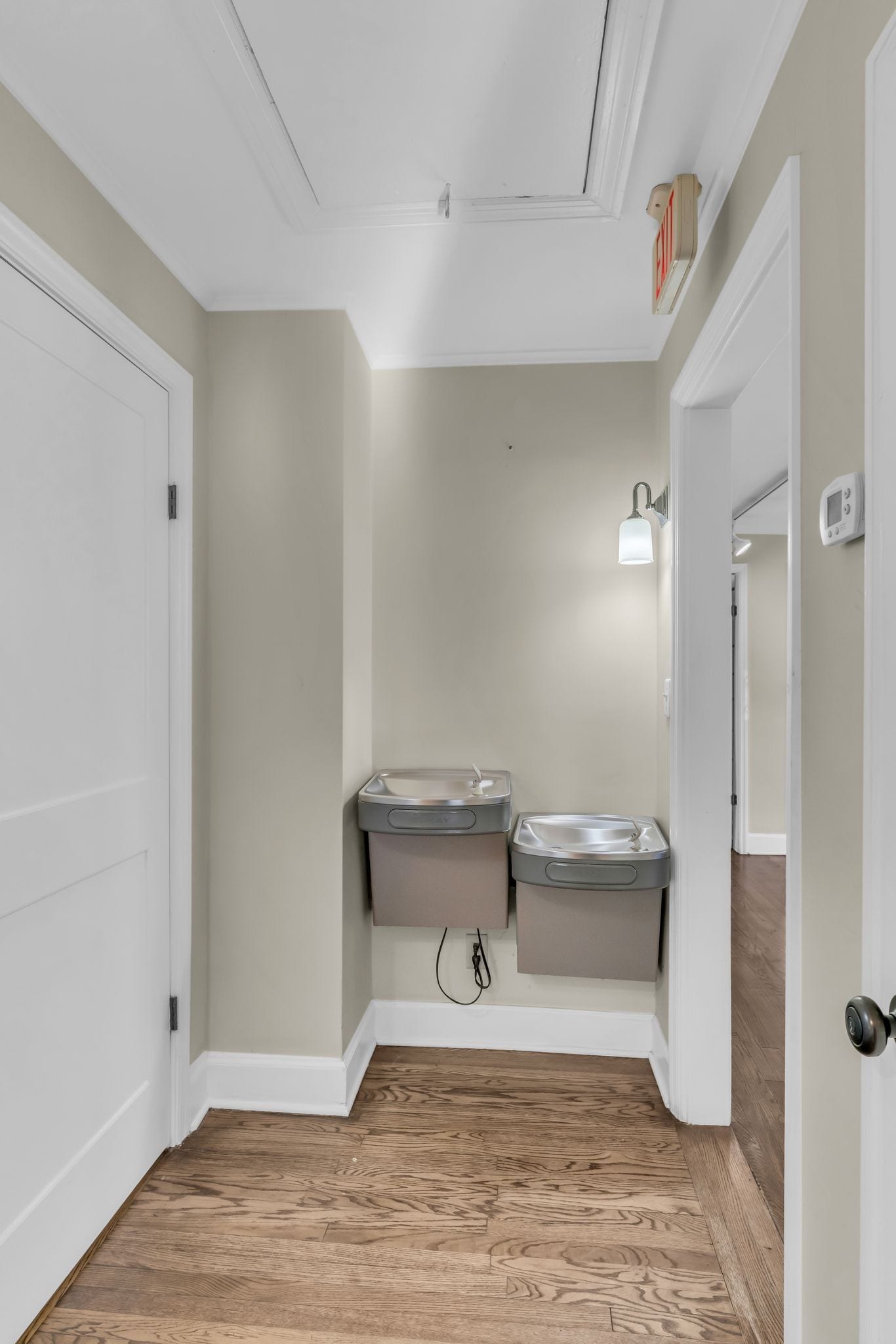 633 W Iris Dr, Nashville, TN 37204 633 W Iris Dr, Nashville, TN 37204