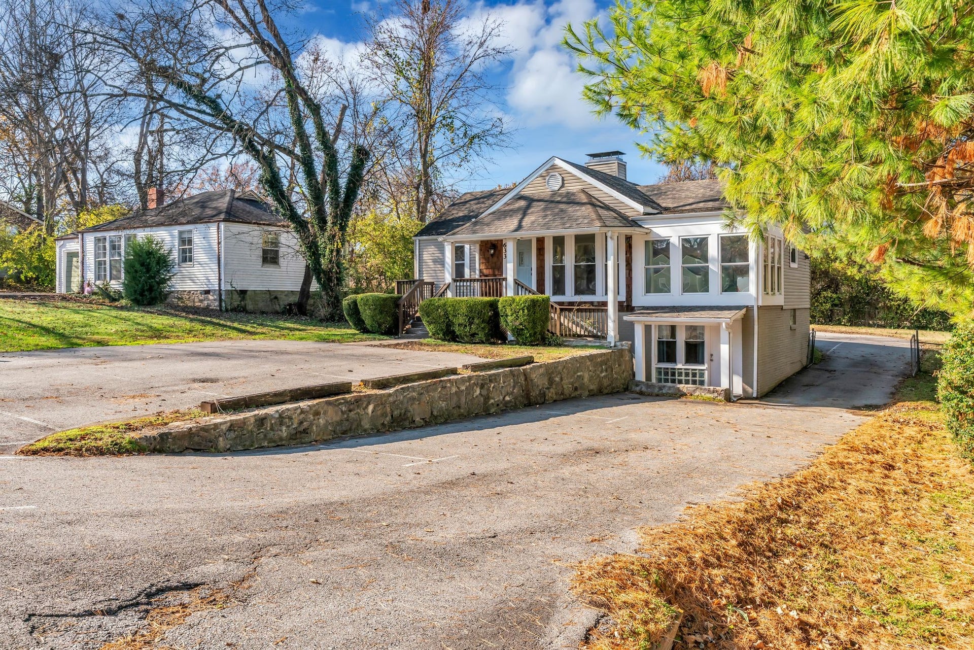 633 W Iris Dr, Nashville, TN 37204 633 W Iris Dr, Nashville, TN 37204
