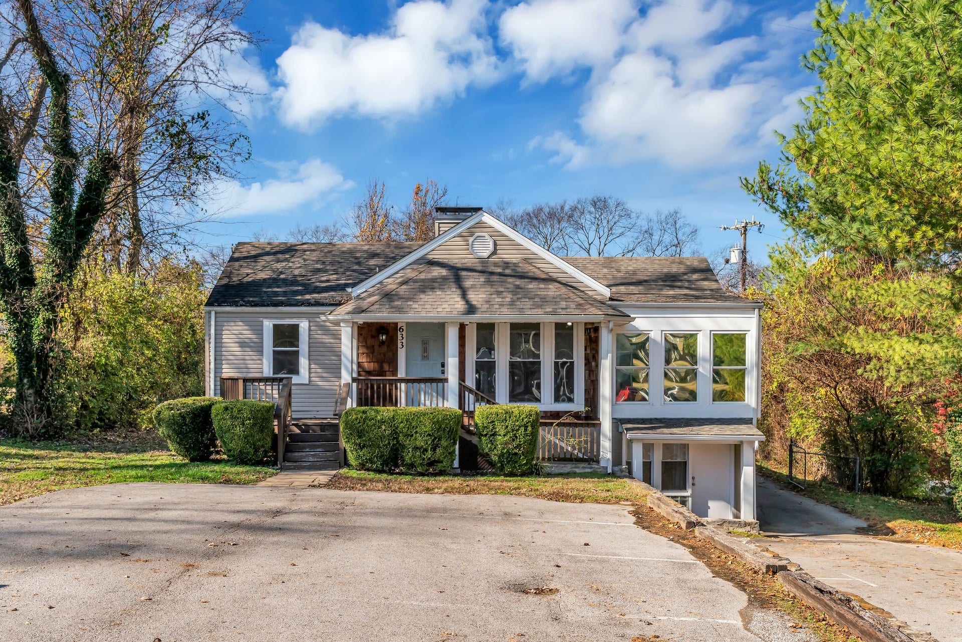 633 W Iris Dr, Nashville, TN 37204 633 W Iris Dr, Nashville, TN 37204