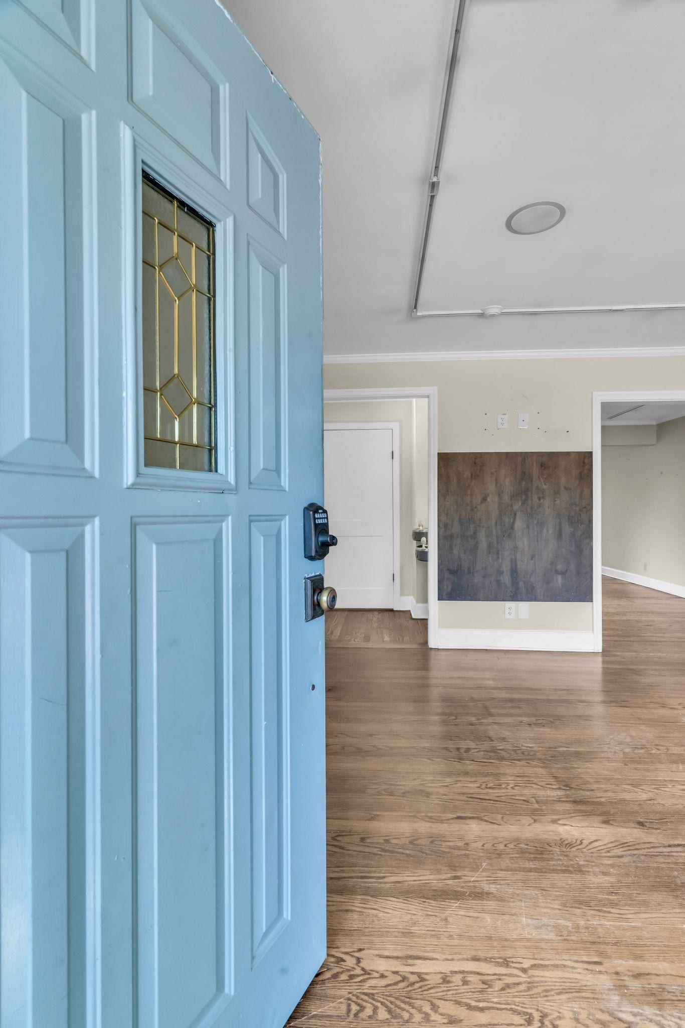 633 W Iris Dr, Nashville, TN 37204 633 W Iris Dr, Nashville, TN 37204