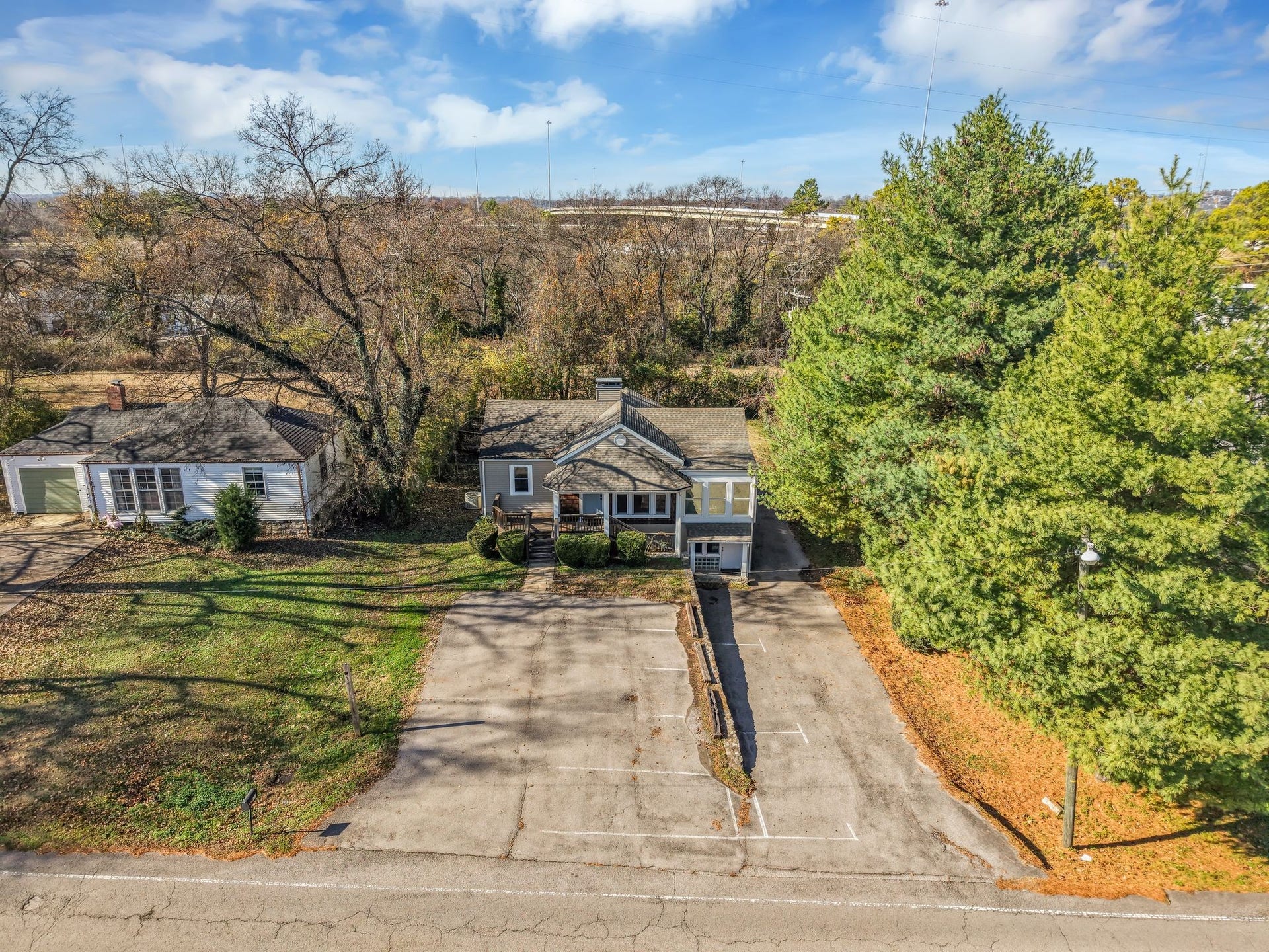 633 W Iris Dr, Nashville, TN 37204 633 W Iris Dr, Nashville, TN 37204