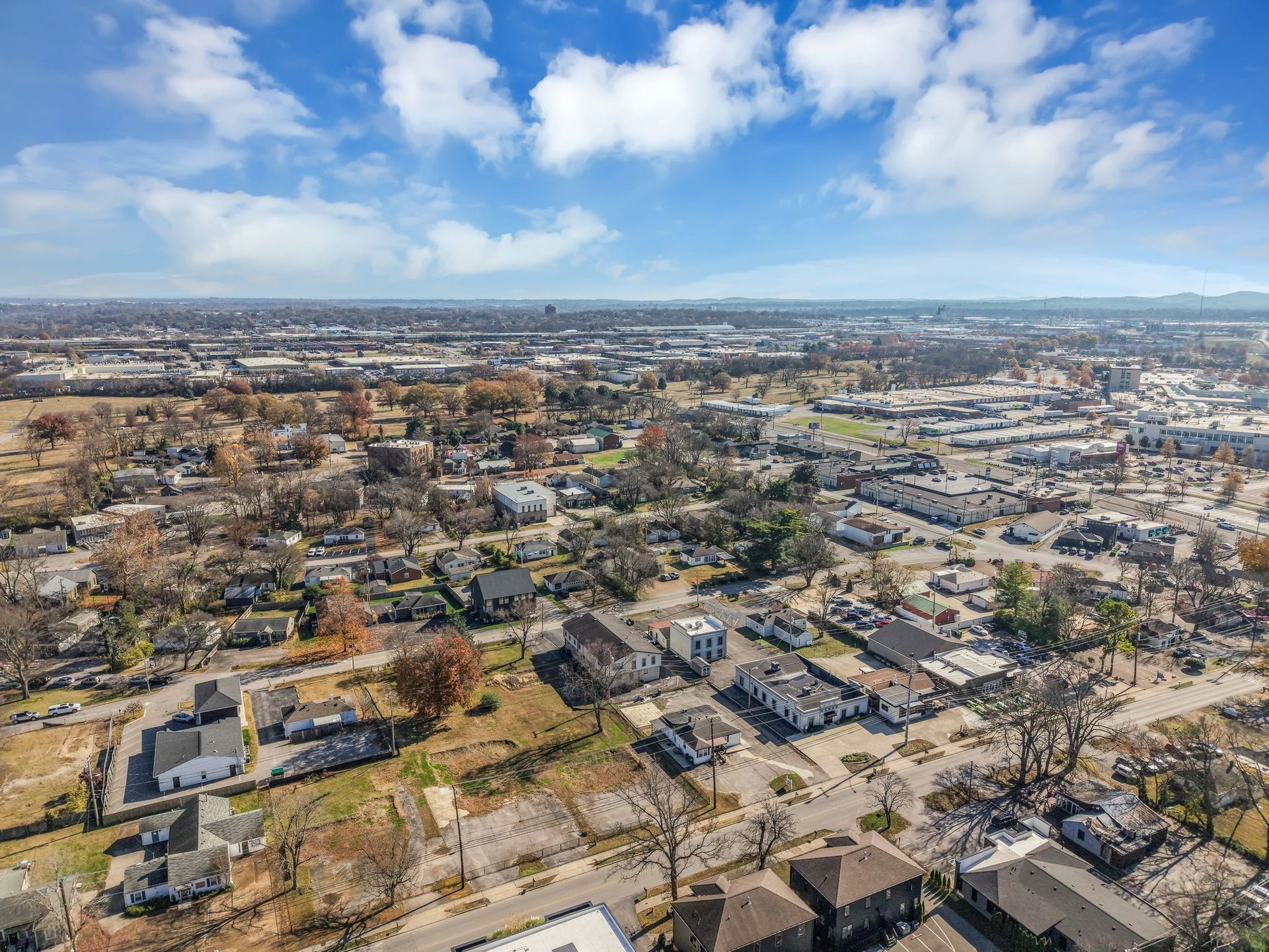 633 W Iris Dr, Nashville, TN 37204 633 W Iris Dr, Nashville, TN 37204