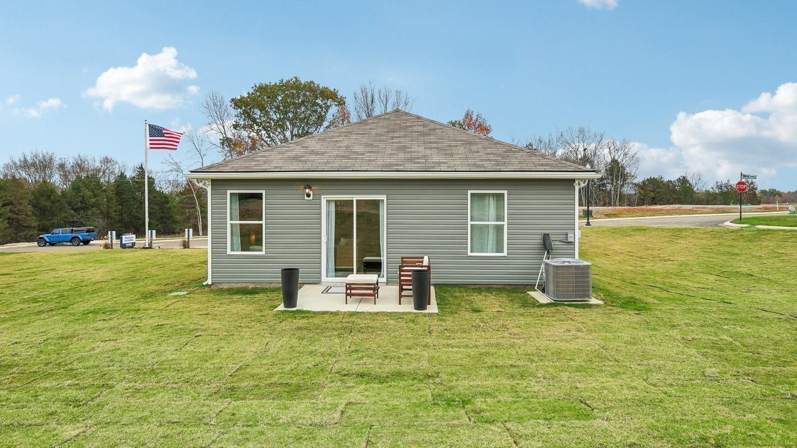 1403 Saddle Trace Drive, Lewisburg, TN 37091 Photos of similar home. Features and finishes may vary.