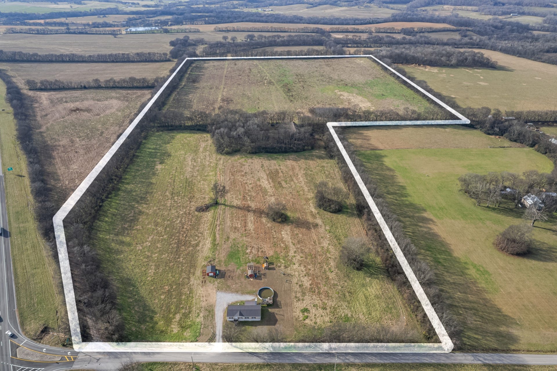 815 S Cross Bridges Rd, Mount Pleasant, TN 38474 815 S Cross Bridges Rd, Mount Pleasant, TN 38474