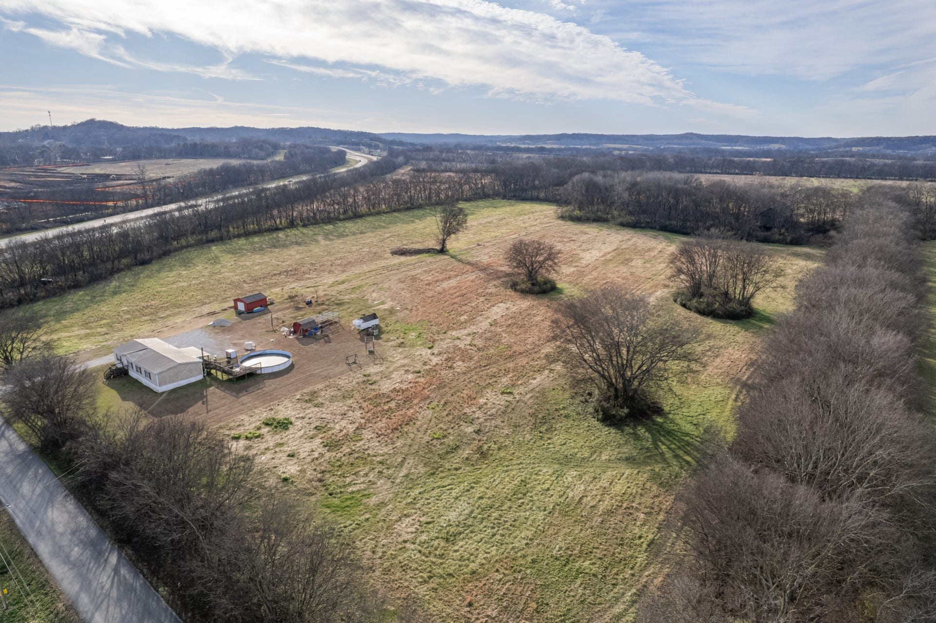 815 S Cross Bridges Rd, Mount Pleasant, TN 38474 815 S Cross Bridges Rd, Mount Pleasant, TN 38474