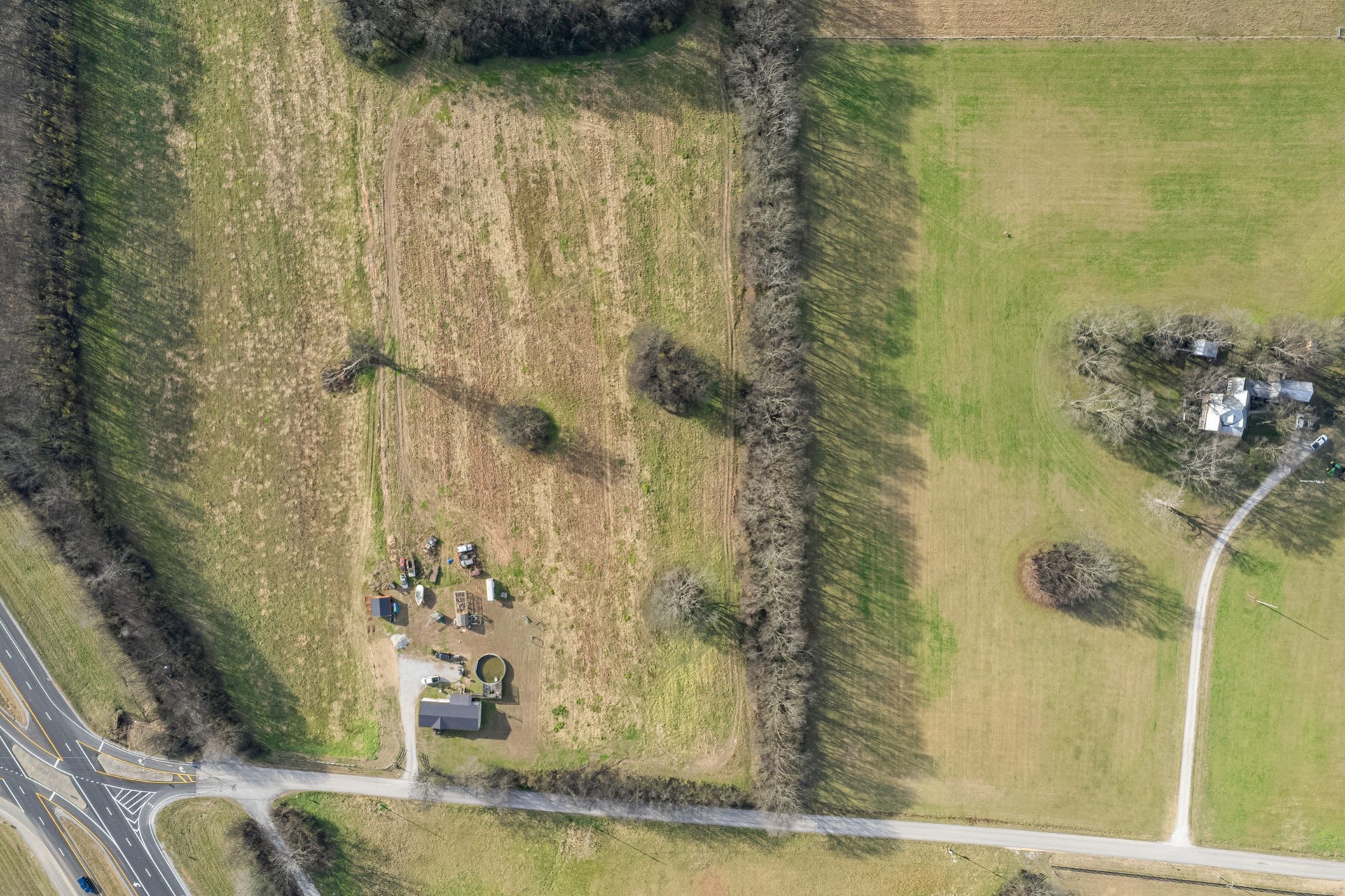 815 S Cross Bridges Rd, Mount Pleasant, TN 38474 815 S Cross Bridges Rd, Mount Pleasant, TN 38474