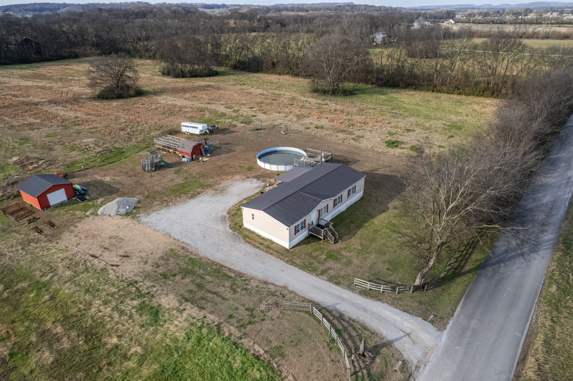 815 S Cross Bridges Rd, Mount Pleasant, TN 38474 815 S Cross Bridges Rd, Mount Pleasant, TN 38474