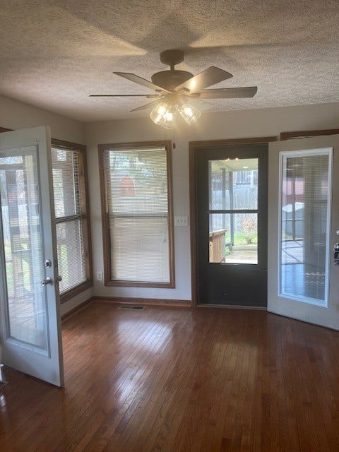 104 Wallace St, Woodbury, TN 37190 104 Wallace St, Woodbury, TN 37190