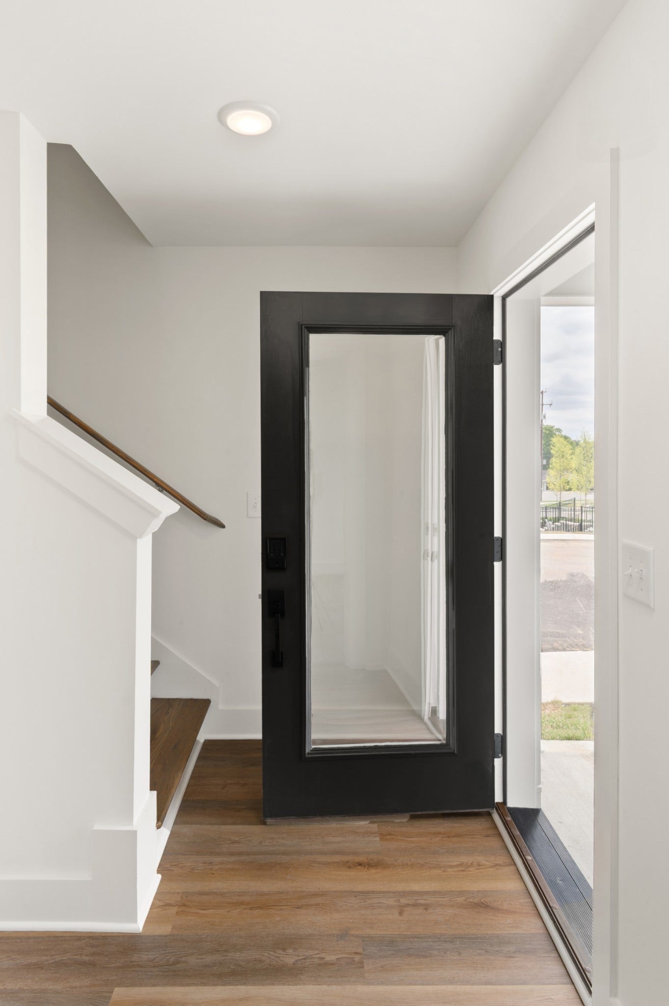 3310 Conviser Dr, Nashville, TN 37207 Welcome to your dream, modern townhome!