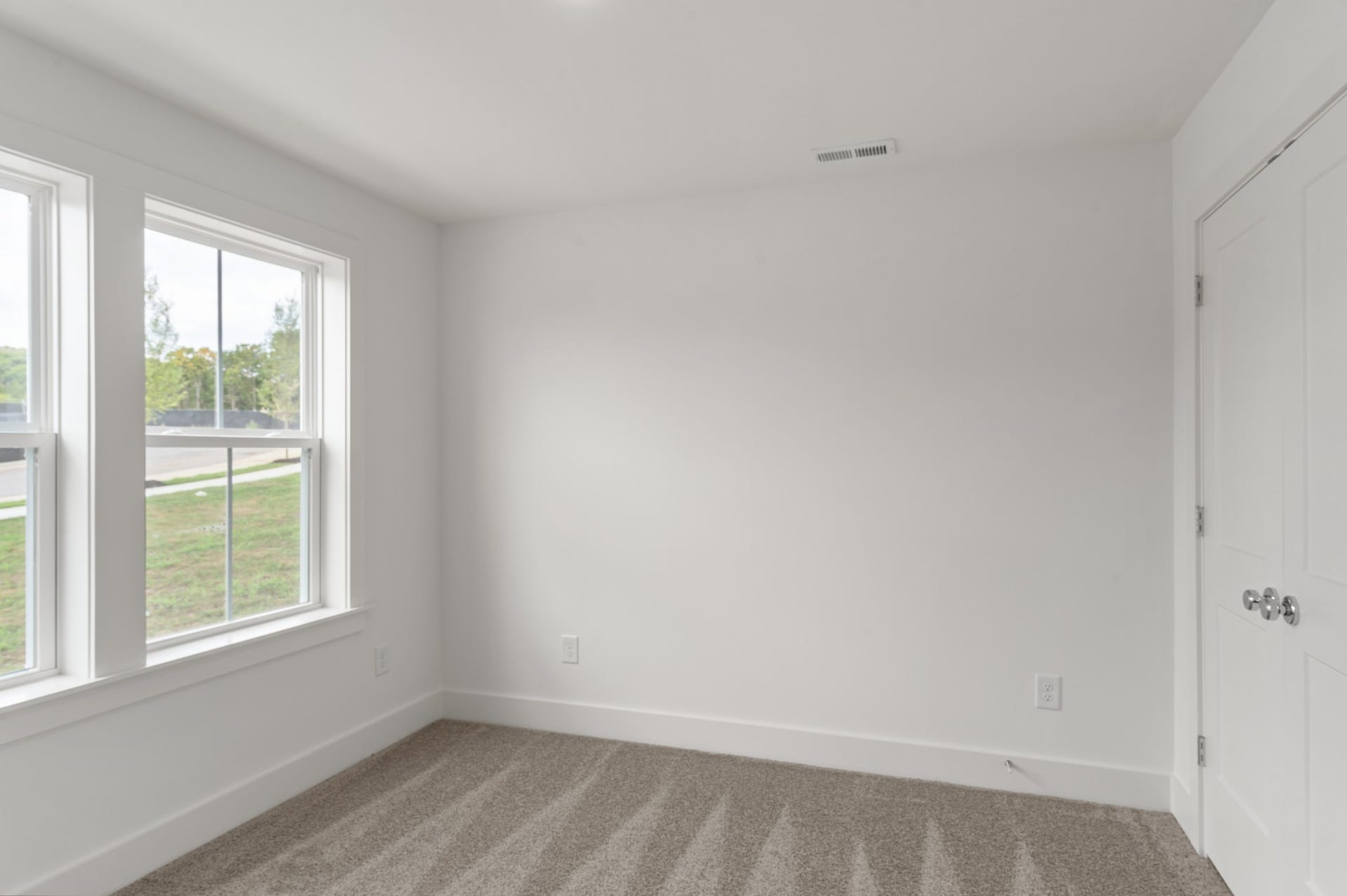 3310 Conviser Dr, Nashville, TN 37207 Another view of the secondary bedroom that offers endless possibilities of how you can use this space.