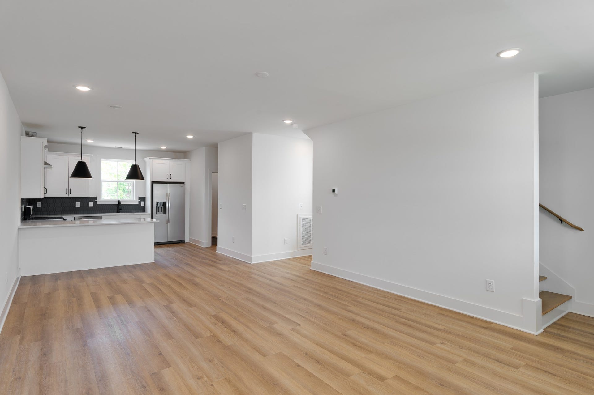3310 Conviser Dr, Nashville, TN 37207 Enjoy a bright, very open living space that's perfect for both everyday living and effortless entertaining.