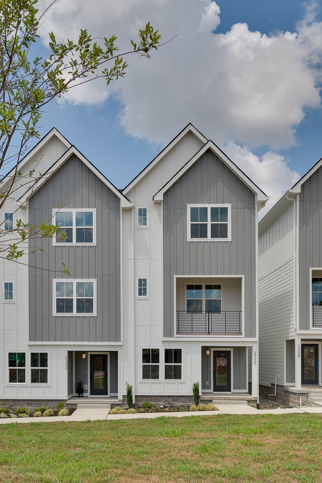 3310 Conviser Dr, Nashville, TN 37207 Discover your dream modern townhome! The area is starting to buzz making it the perfect place to call home. Don't miss the opportunity to be part of this exciting transformation!