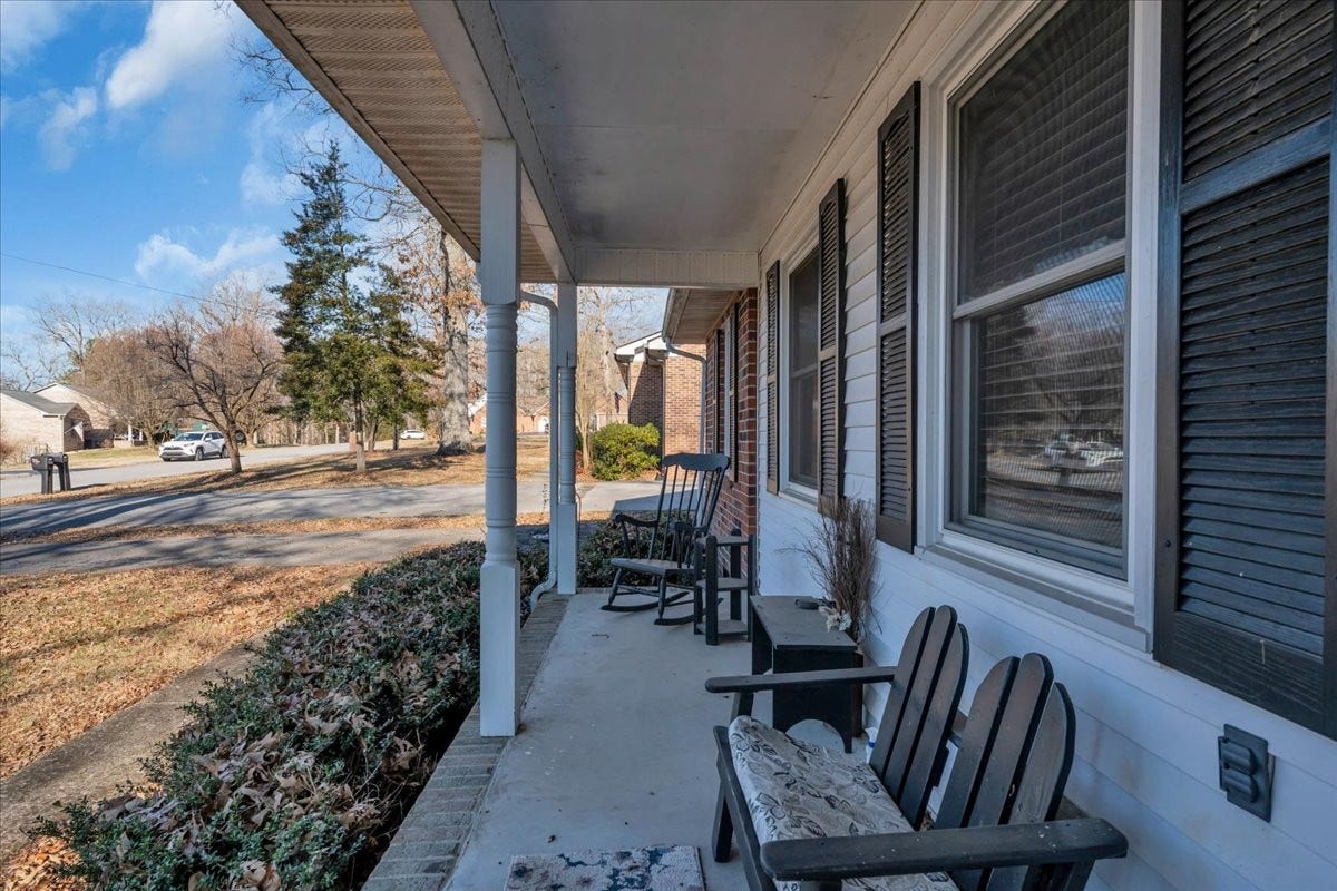 202 Mortons Lake Rd, Manchester, TN 37355 202 Mortons Lake Rd, Manchester, TN 37355