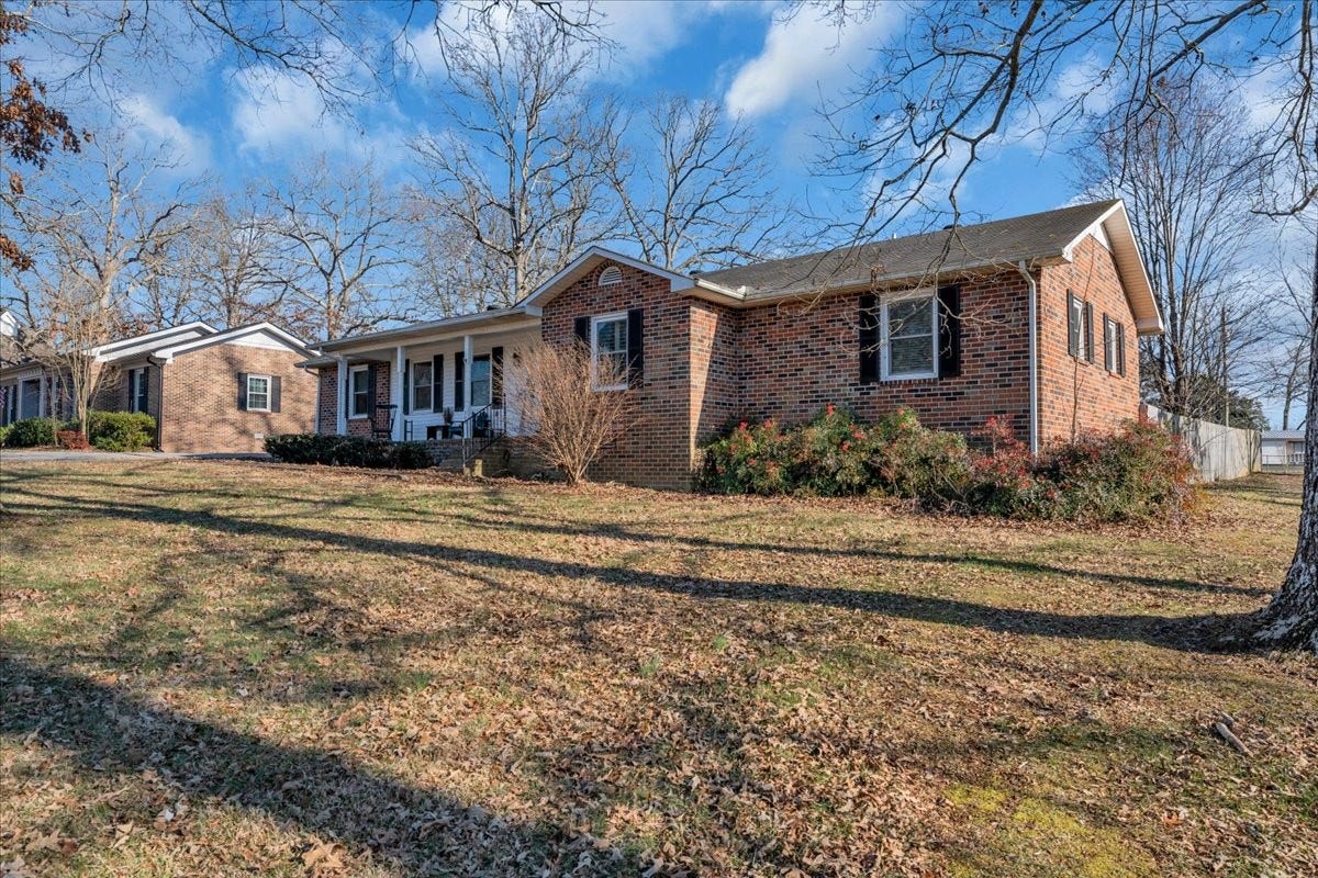 202 Mortons Lake Rd, Manchester, TN 37355 202 Mortons Lake Rd, Manchester, TN 37355