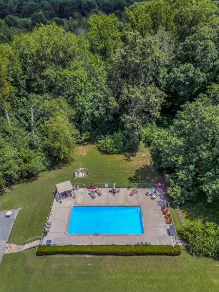202 Mortons Lake Rd, Manchester, TN 37355 Neighborhood Pool