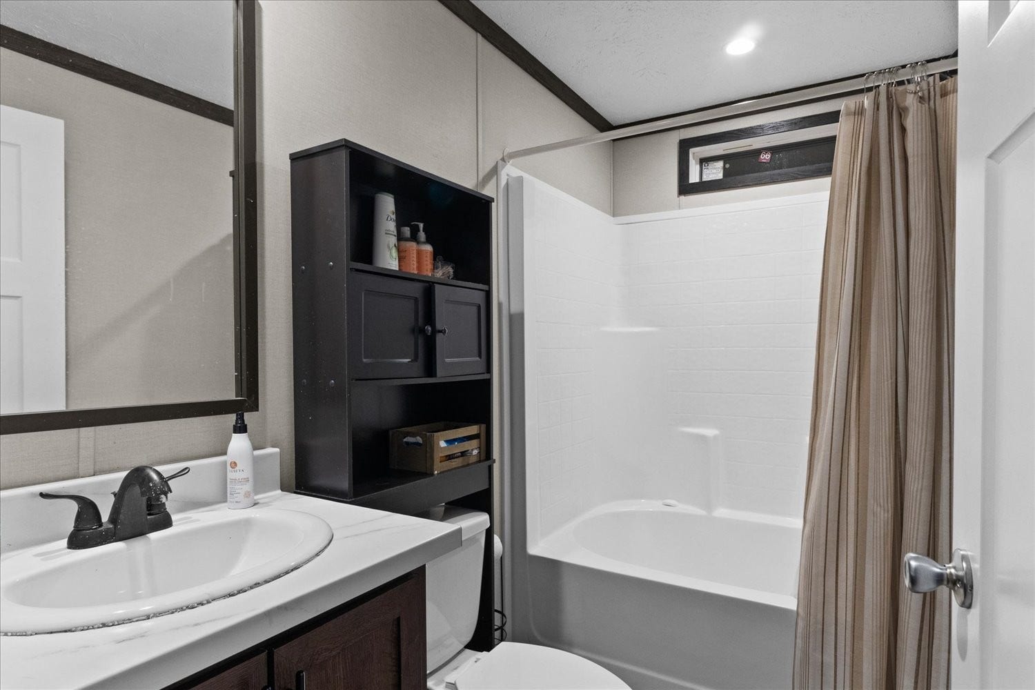 1416 S High St, Columbia, TN 38401 2nd Bath