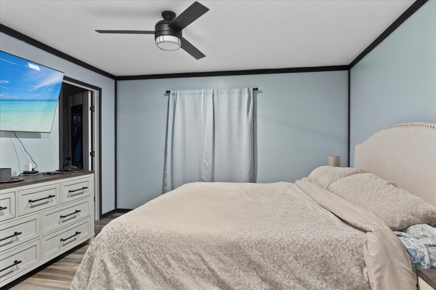 1416 S High St, Columbia, TN 38401 Master Bedroom TV can Stay