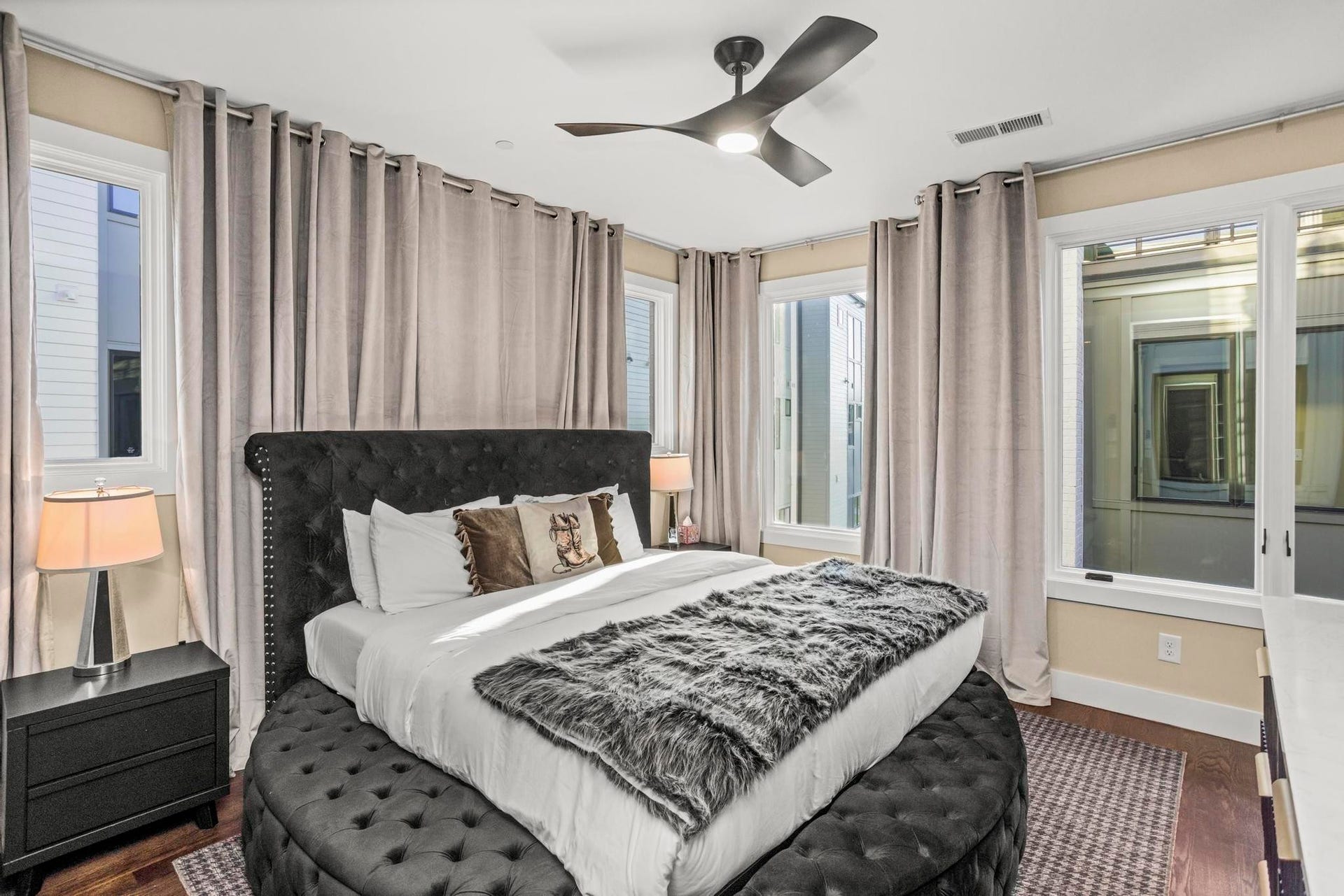 1026 Jefferson Street, Nashville, TN 37208 1026 Jefferson Street, Nashville, TN 37208