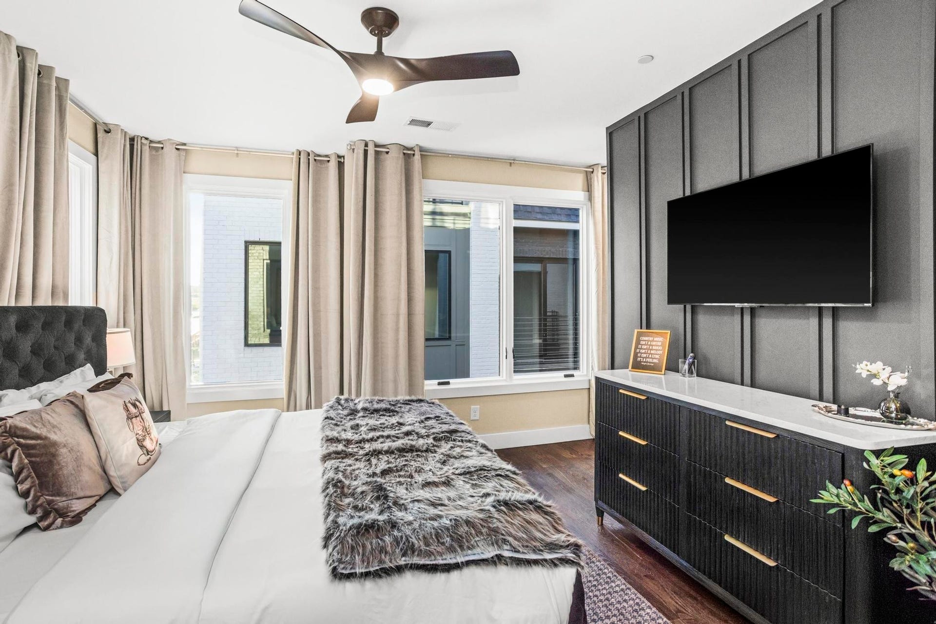 1026 Jefferson Street, Nashville, TN 37208 1026 Jefferson Street, Nashville, TN 37208