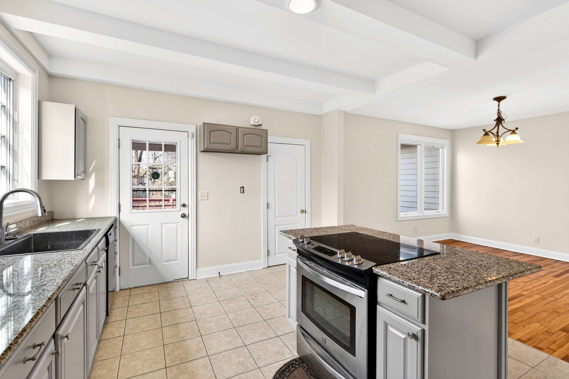 2110 Westwood Ave, Nashville, TN 37212 2110 Westwood Ave, Nashville, TN 37212