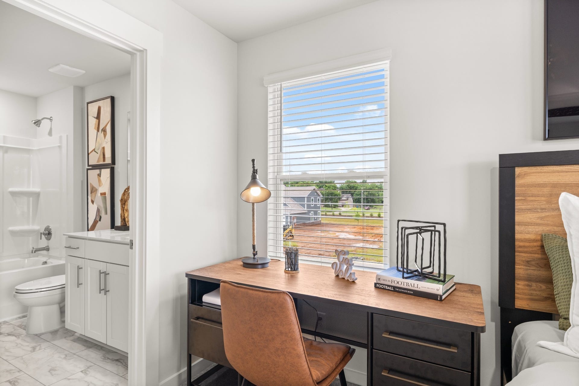 1321 Essem Drive, Murfreesboro, TN 37130 1321 Essem Drive, Murfreesboro, TN 37130