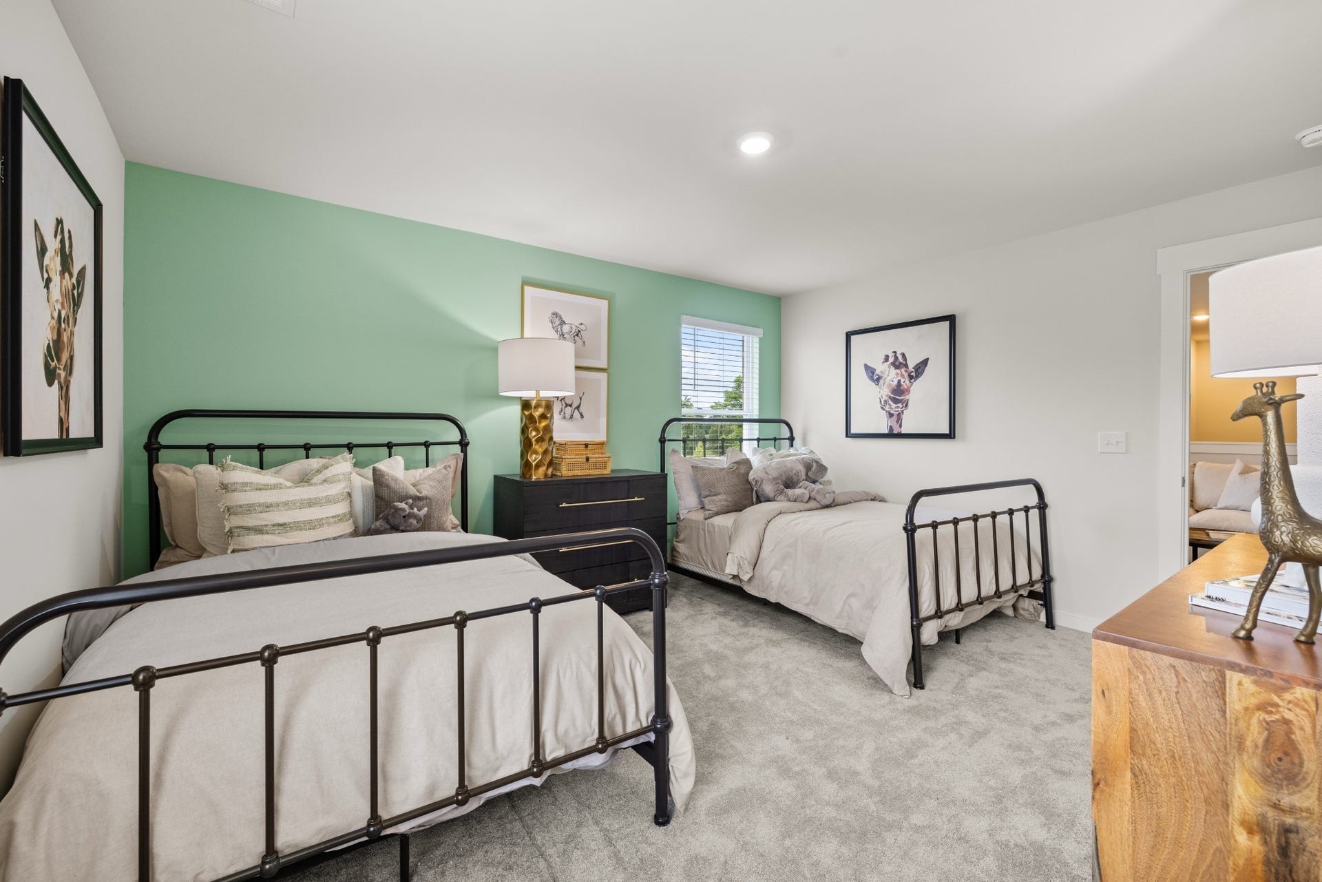 1321 Essem Drive, Murfreesboro, TN 37130 1321 Essem Drive, Murfreesboro, TN 37130