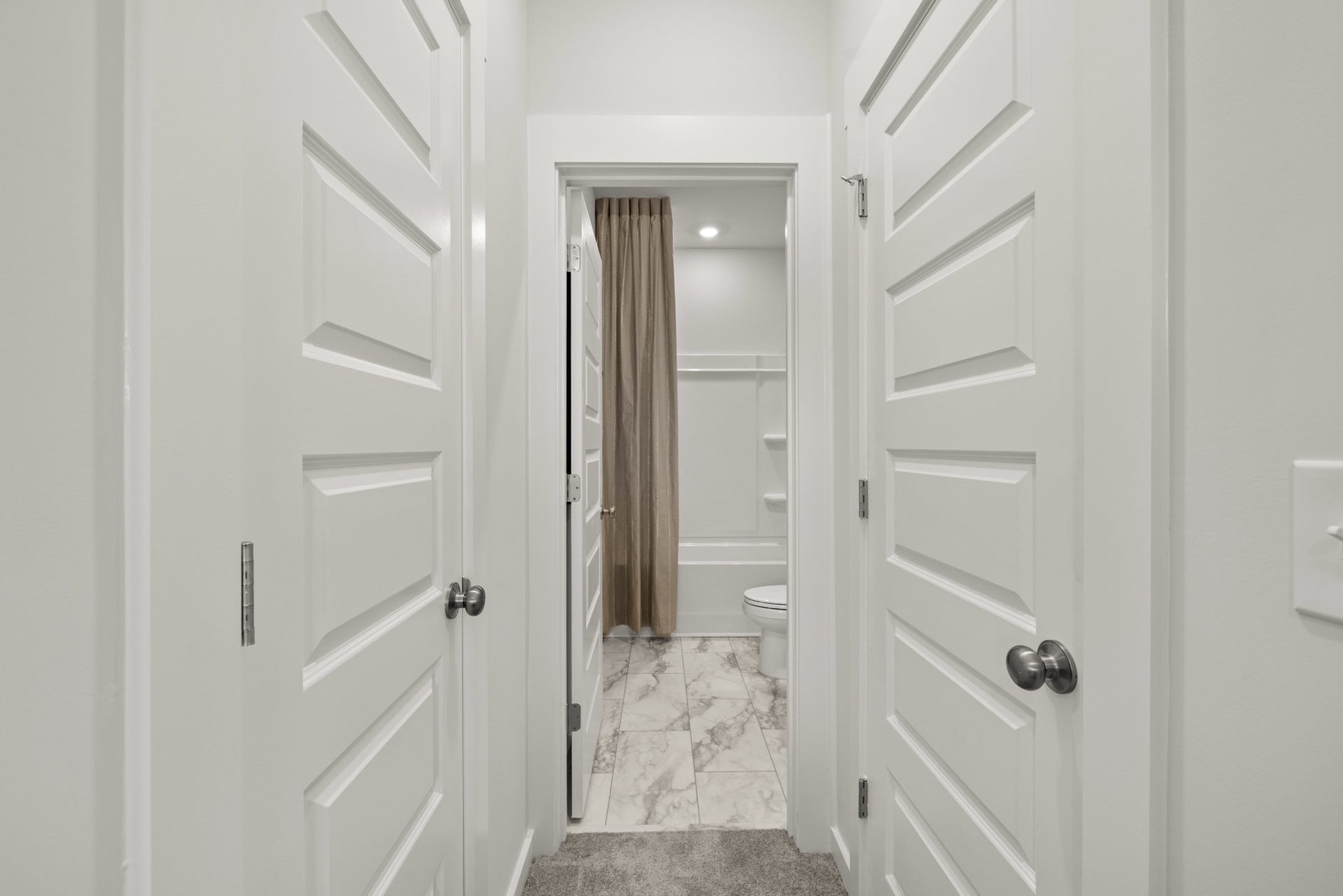 1321 Essem Drive, Murfreesboro, TN 37130 1321 Essem Drive, Murfreesboro, TN 37130