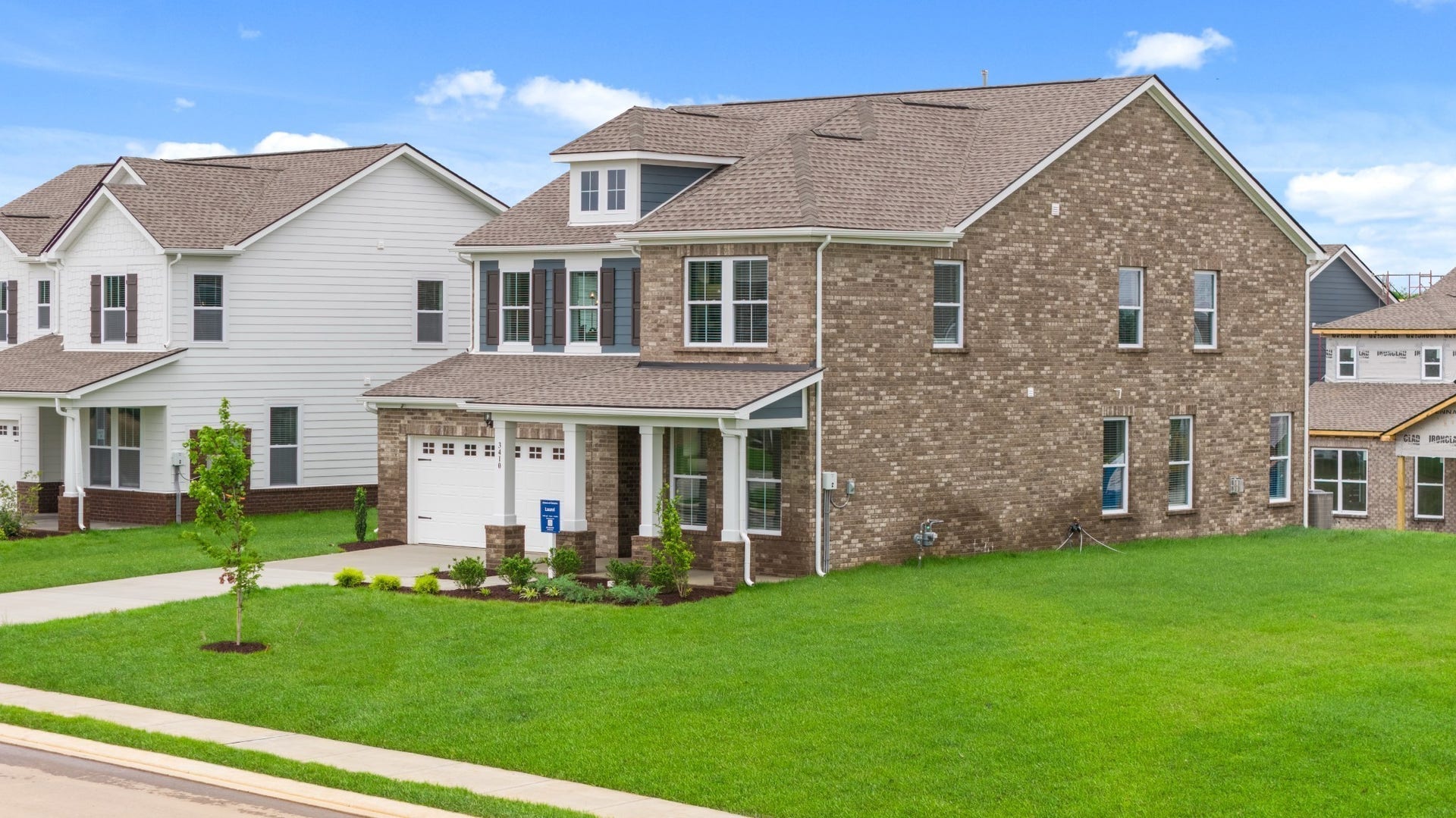 1321 Essem Drive, Murfreesboro, TN 37130 1321 Essem Drive, Murfreesboro, TN 37130