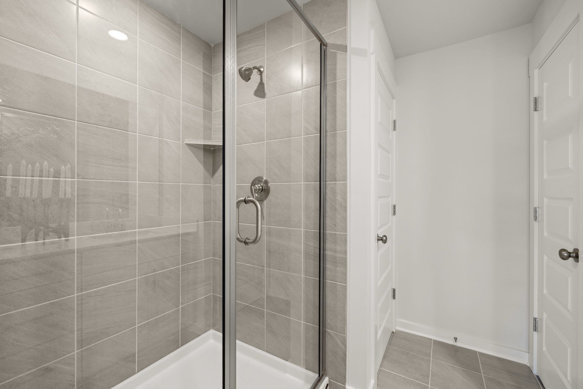 1321 Essem Drive, Murfreesboro, TN 37130 1321 Essem Drive, Murfreesboro, TN 37130