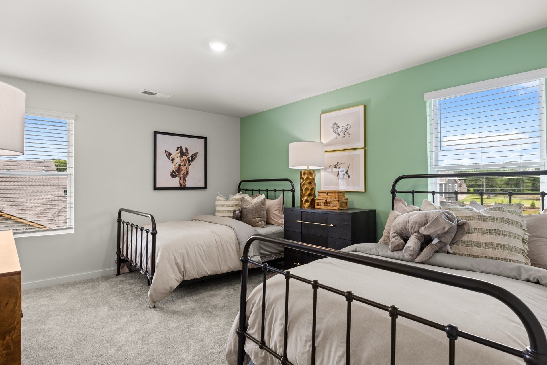 1321 Essem Drive, Murfreesboro, TN 37130 1321 Essem Drive, Murfreesboro, TN 37130