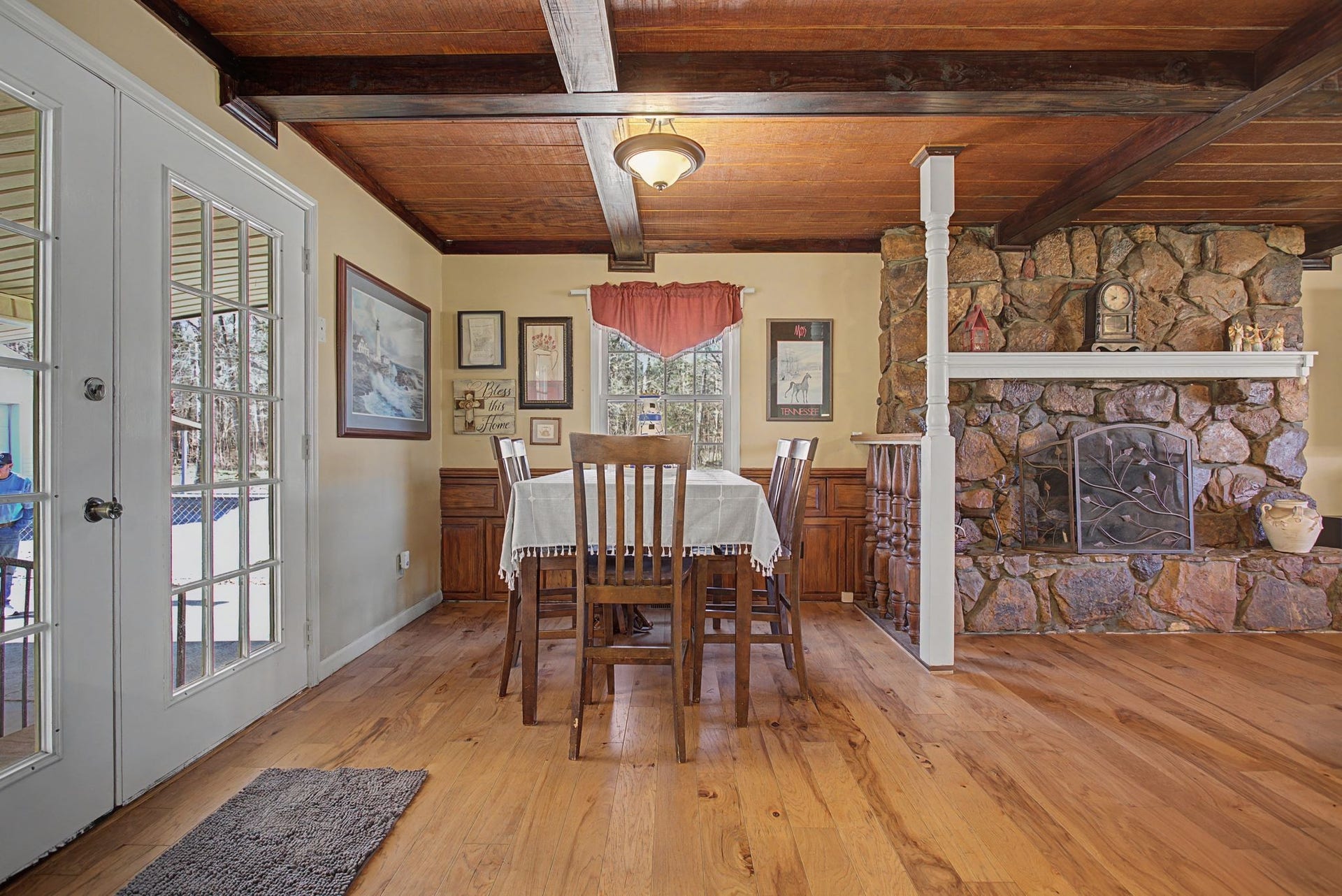 1545 Irwin Rd, Lewisburg, TN 37091 Eat in area, hardwood flooring and view of stone fireplace in adjoining family room