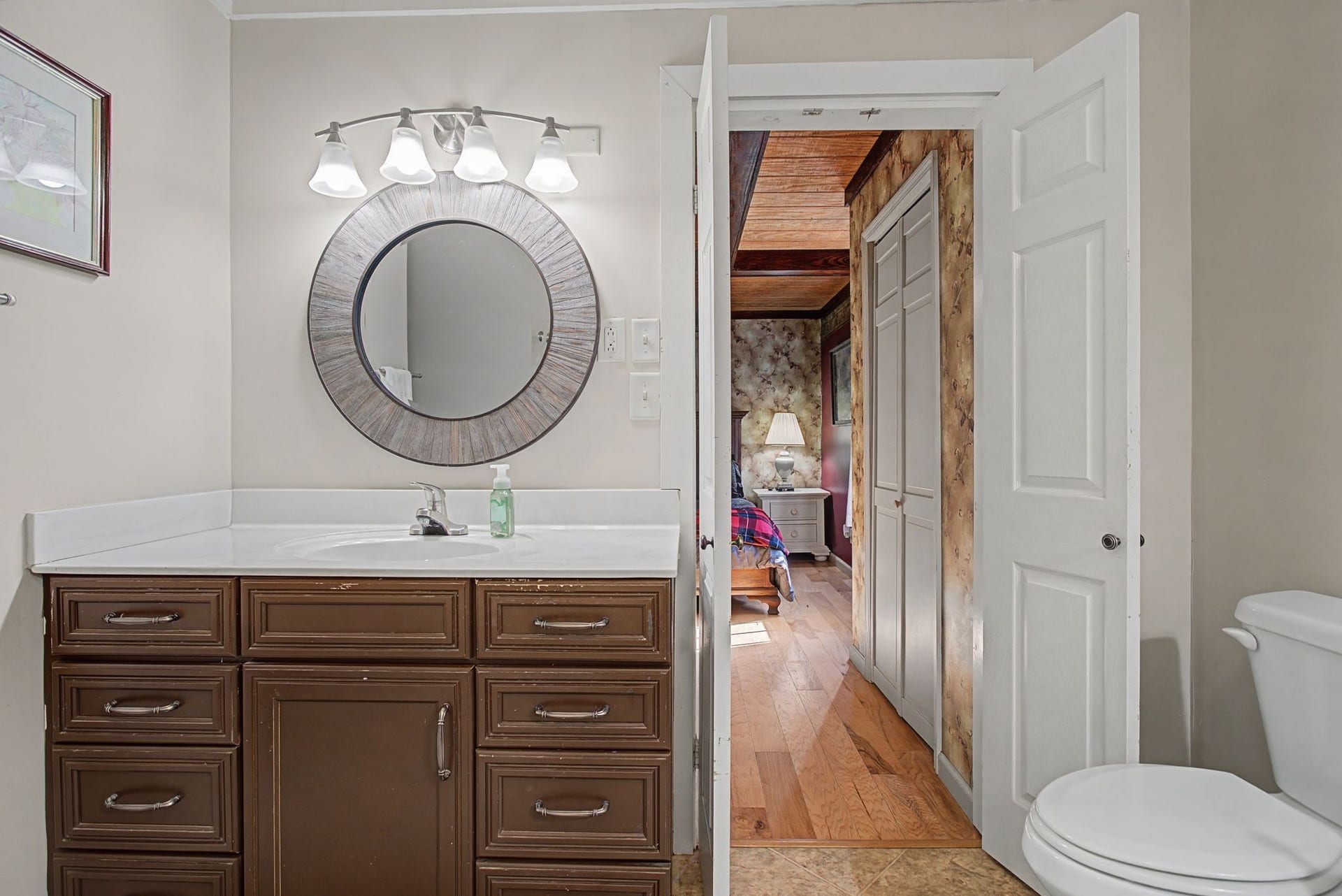 1545 Irwin Rd, Lewisburg, TN 37091 Vanity area in primary bathroom