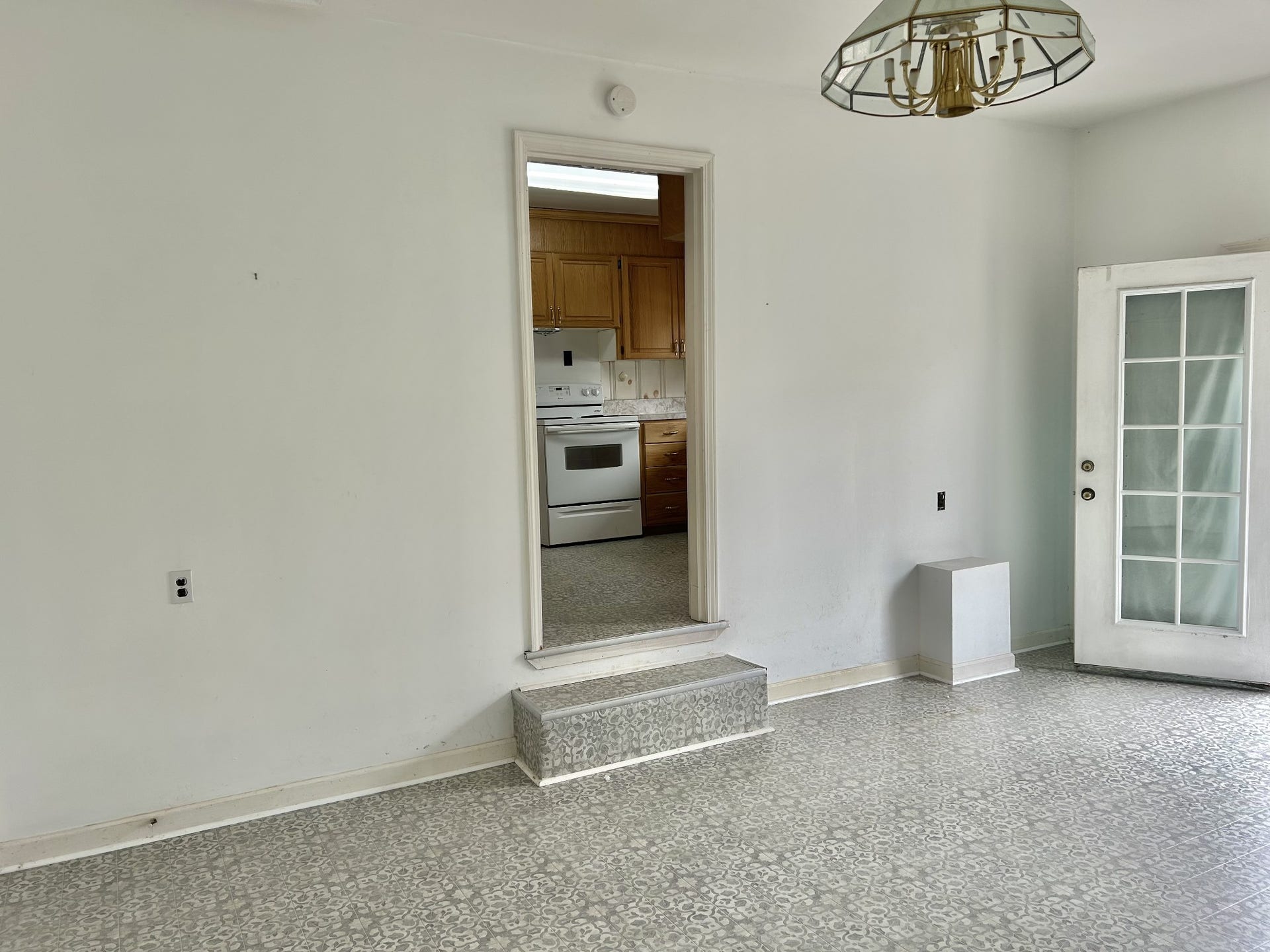 1301 Sycamore Dr, Manchester, TN 37355 1301 Sycamore Dr, Manchester, TN 37355