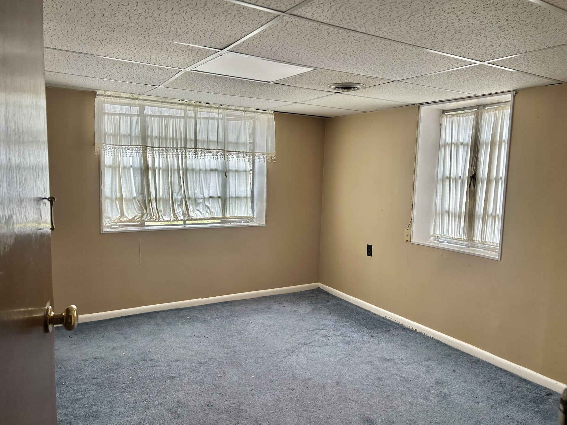 1301 Sycamore Dr, Manchester, TN 37355 1301 Sycamore Dr, Manchester, TN 37355