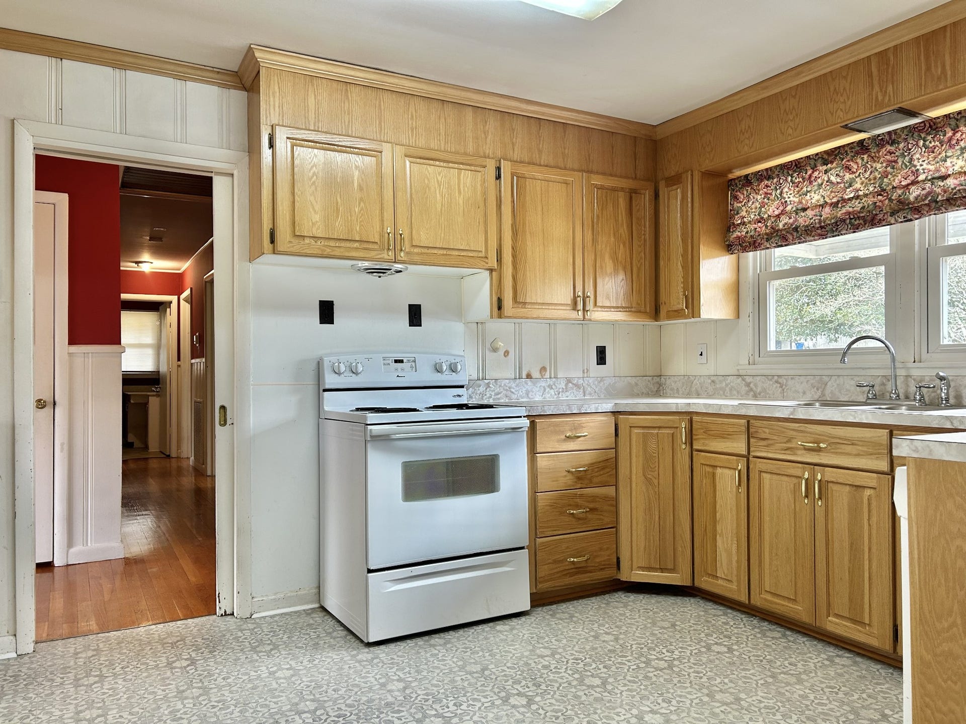 1301 Sycamore Dr, Manchester, TN 37355 1301 Sycamore Dr, Manchester, TN 37355