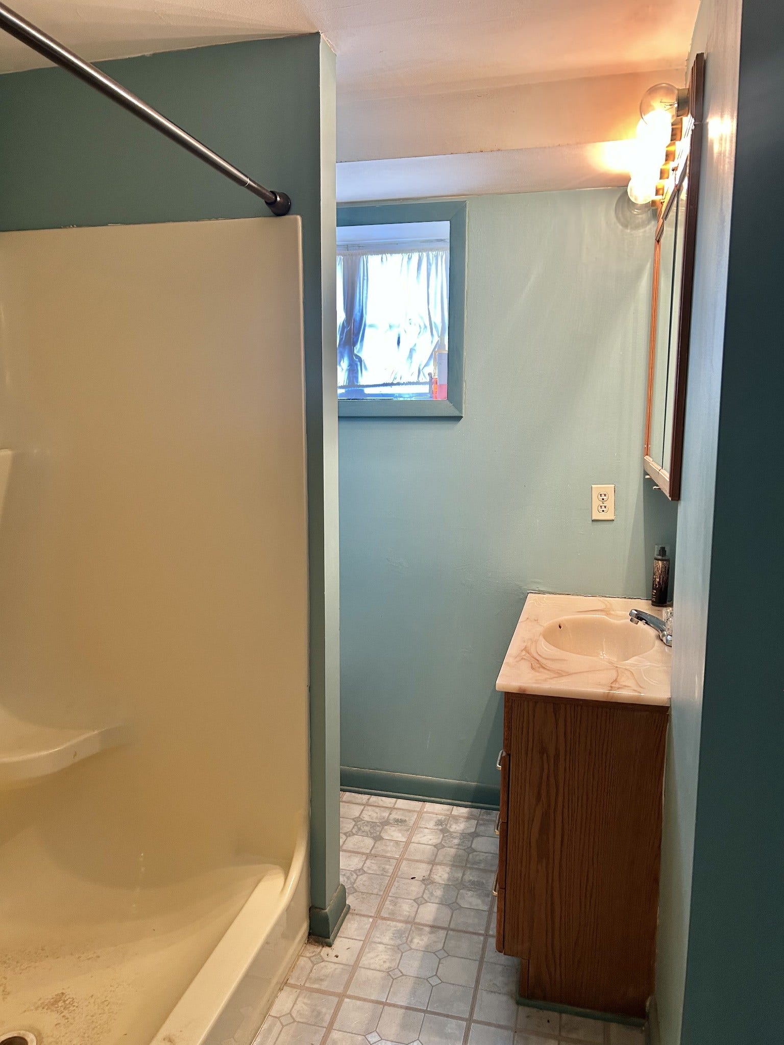 1301 Sycamore Dr, Manchester, TN 37355 1301 Sycamore Dr, Manchester, TN 37355