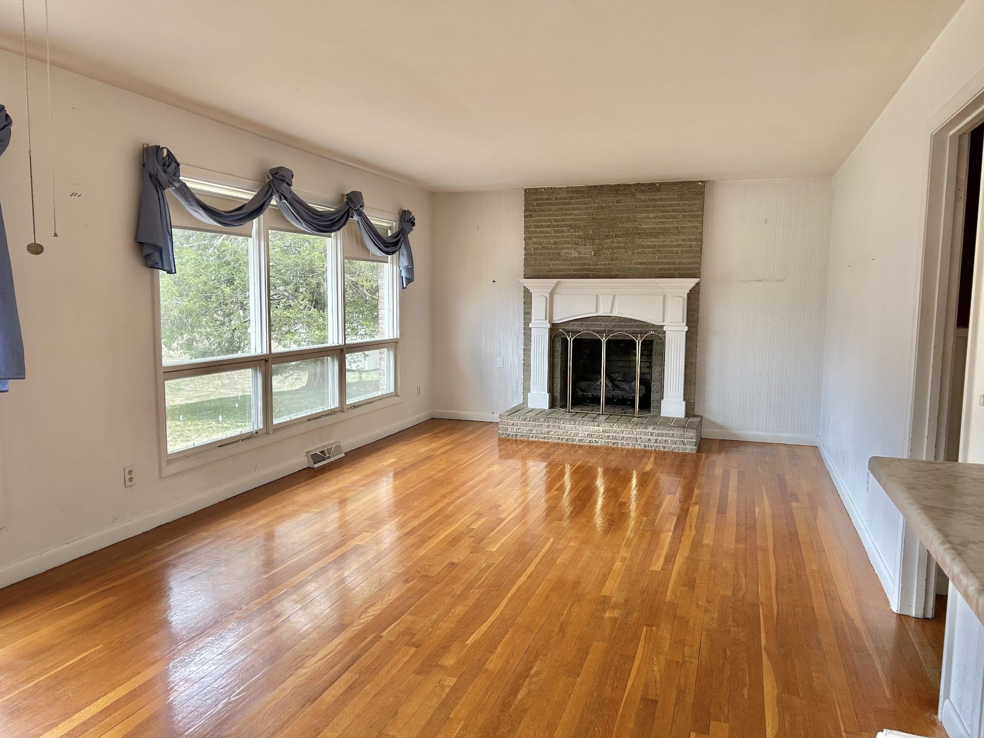 1301 Sycamore Dr, Manchester, TN 37355 1301 Sycamore Dr, Manchester, TN 37355