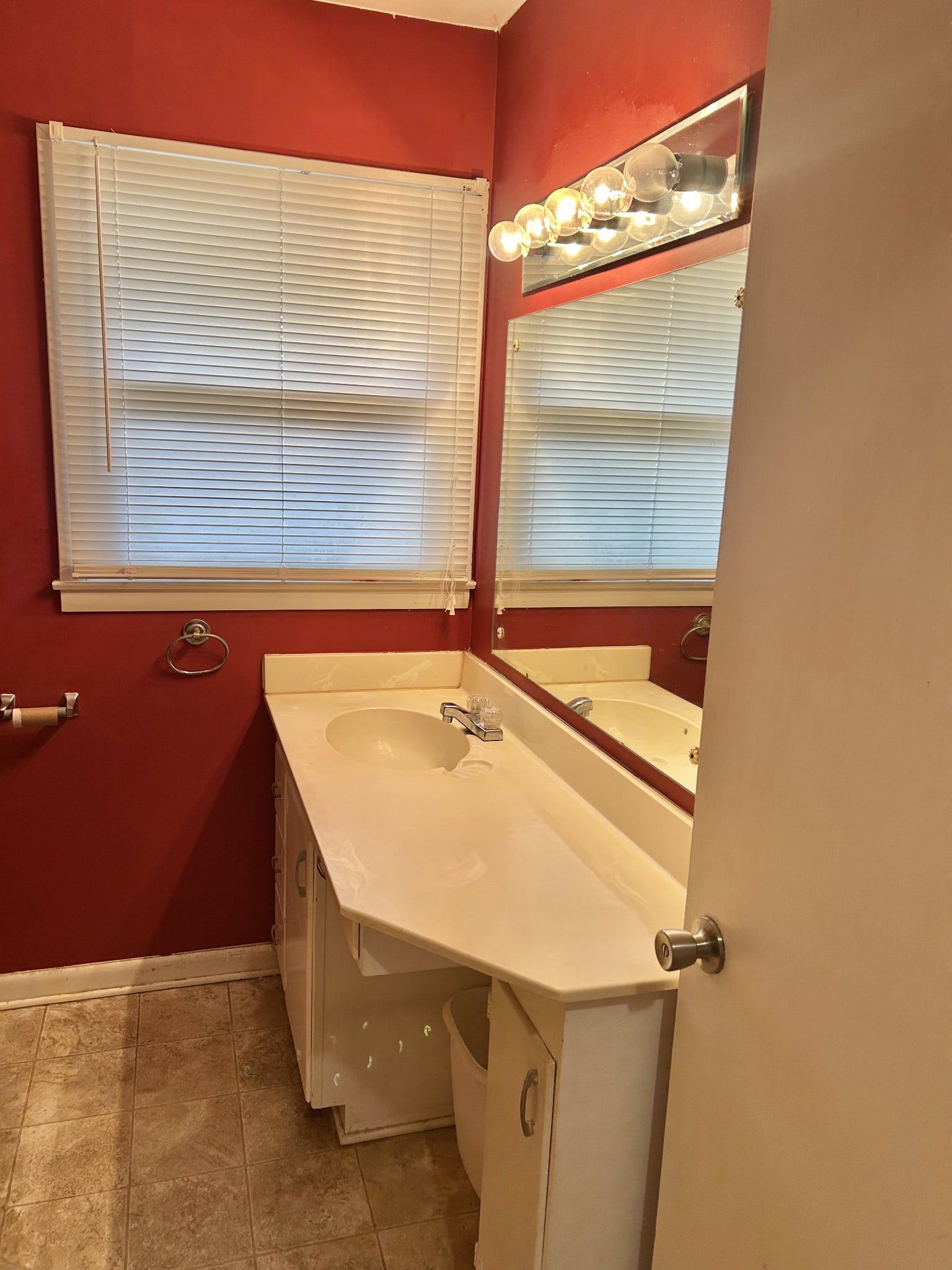 1301 Sycamore Dr, Manchester, TN 37355 1301 Sycamore Dr, Manchester, TN 37355