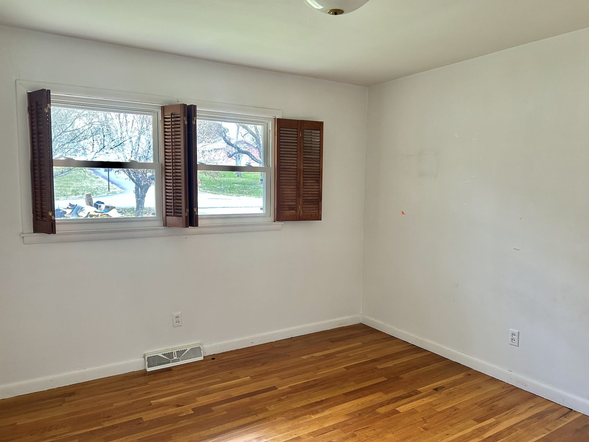 1301 Sycamore Dr, Manchester, TN 37355 1301 Sycamore Dr, Manchester, TN 37355