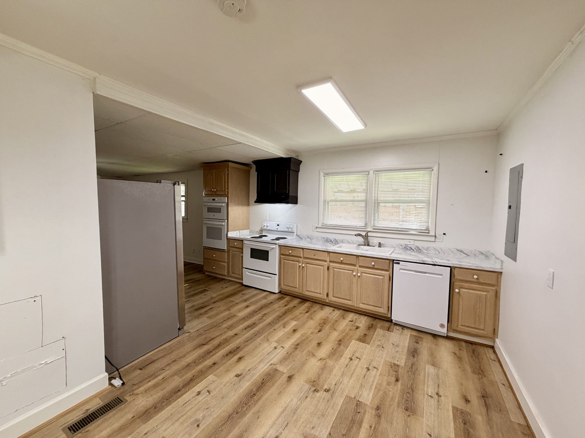609 S Highland Ave, Murfreesboro, TN 37130 609 S Highland Ave, Murfreesboro, TN 37130
