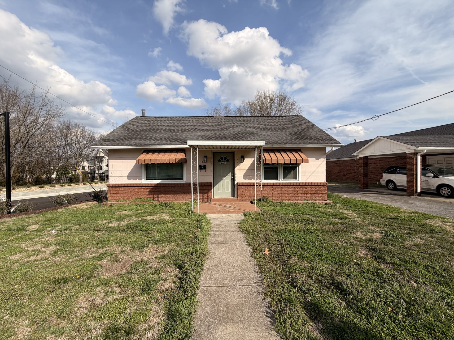 609 S Highland Ave, Murfreesboro, TN 37130 609 S Highland Ave, Murfreesboro, TN 37130