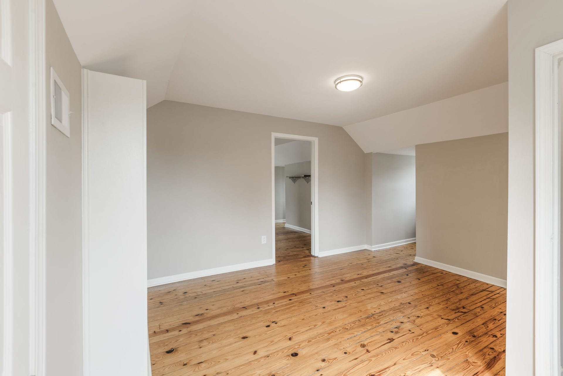 1410 Janie Ave, Nashville, TN 37216 Upstairs you will find this sweet space with built-ins leading to the upstairs primary suite...