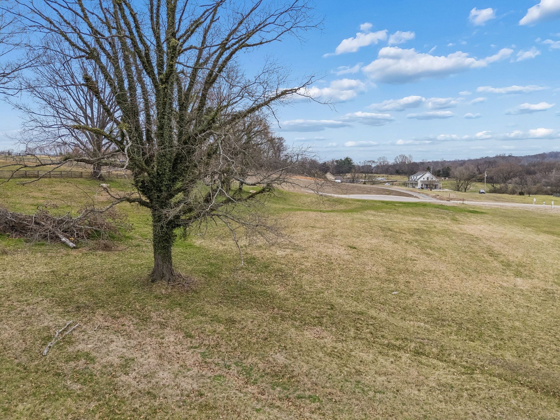 105 Heirloom Ln, Columbia, TN 38401