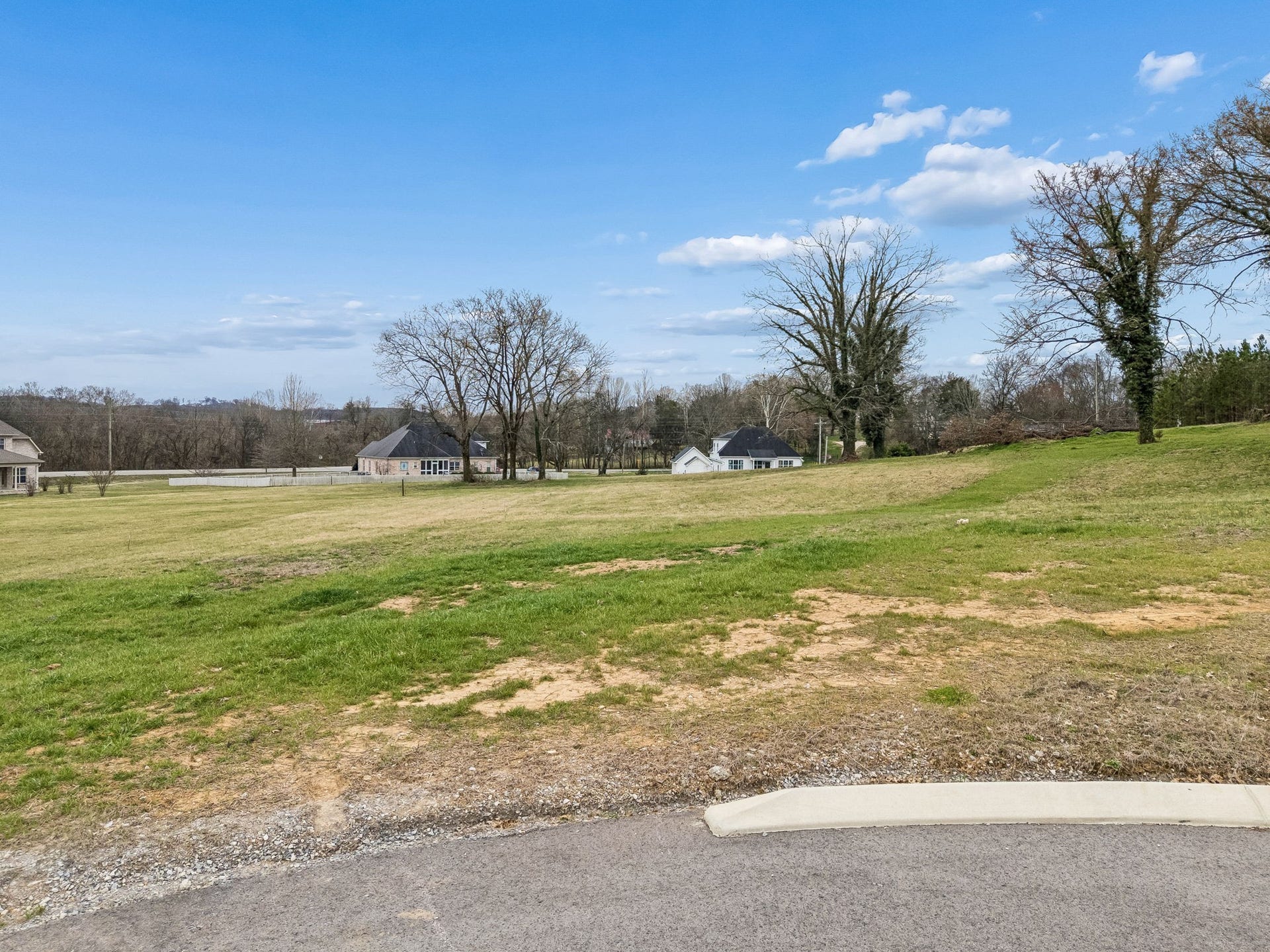 105 Heirloom Ln, Columbia, TN 38401